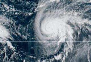 Huracán Humberto ya es categoría 5 y avanza hacia el Caribe