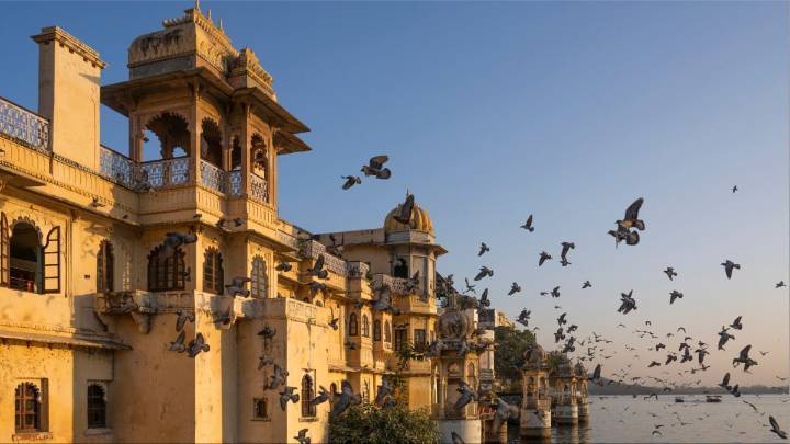 Udaipur: The City of Lakes And Its Best Lakeside Stays
