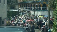 Entre aplausos y dolor, despiden a hermanos que murieron en temazcal en Canoa, Puebla