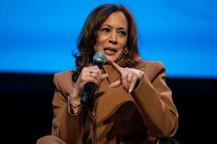 Harris Book Offers Glimpse Inside a Dying Political Party