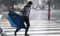Afloja la lluvia en La Plata pero llegan las ráfagas de viento: así sigue el tiempo este finde
