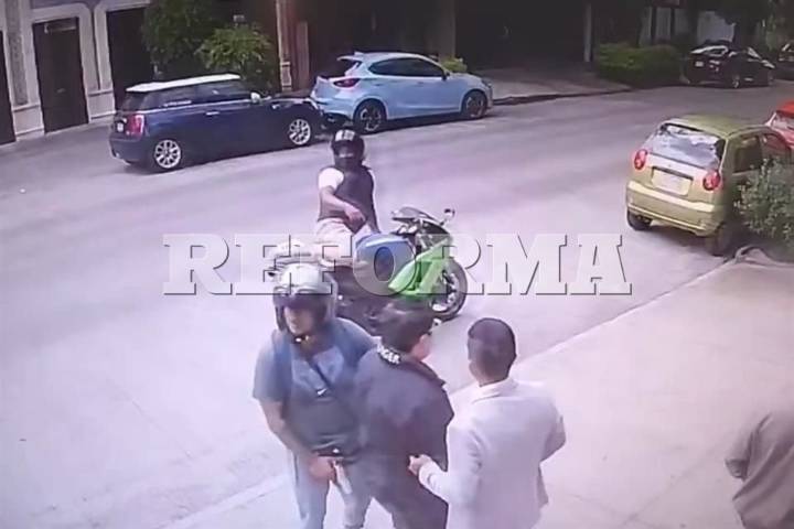 Asaltan motociclistas a 4  en la Del Valle