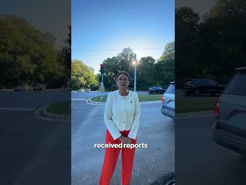 ‘Take Off Your Masks!’ Democrat Illinois Senator Confronts Masked ICE Agents #shorts