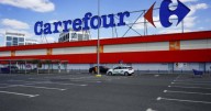 Carrefour dice adiós: el principal candidato para comprar la cadena tiene supermercados en Neuquén y Río Negro