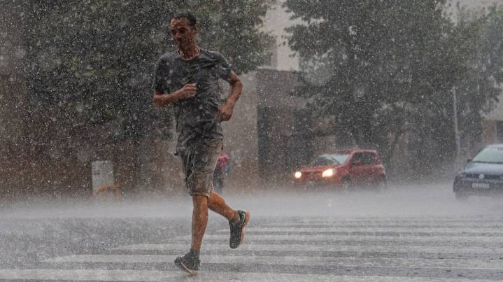 A qué hora podría llover este domingo en Buenos Aires