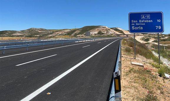 Latorre responde a la ''salida de pata de banco'' del PP sobre la A