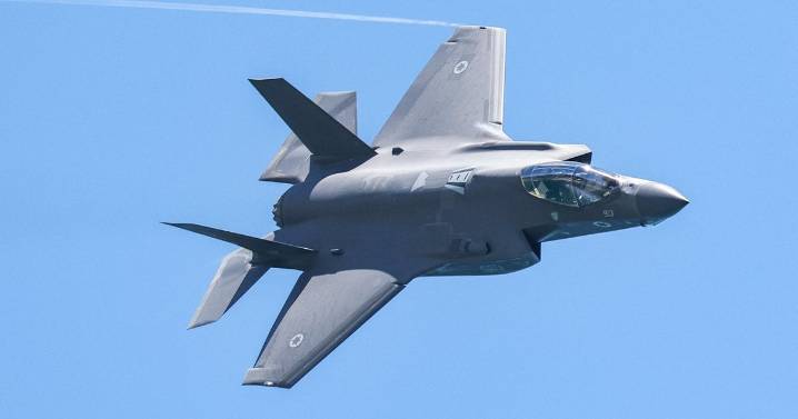 U.S. deploying 10 fighter jets to Puerto Rico in drug cartel crackdown