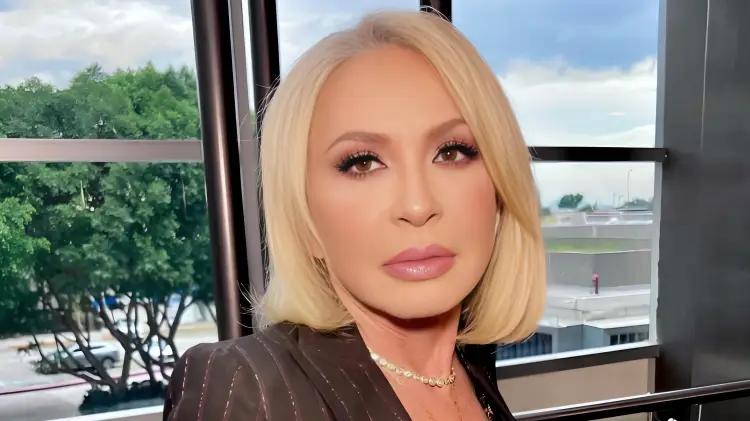 Laura Bozzo reaparece tras tratamiento médico y ce...