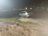 Despiste de un auto en Eva Perón y Sarmiento