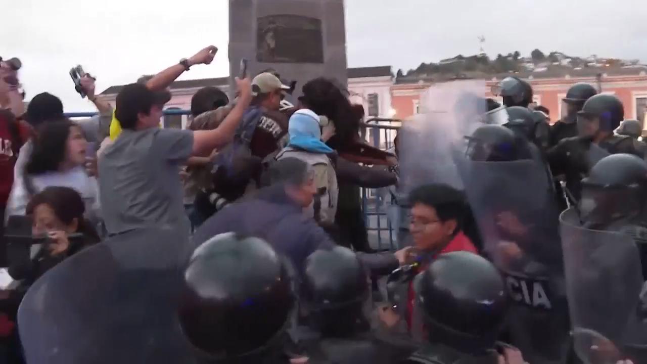 Clashes erupt during anti-government protest in Ecuador