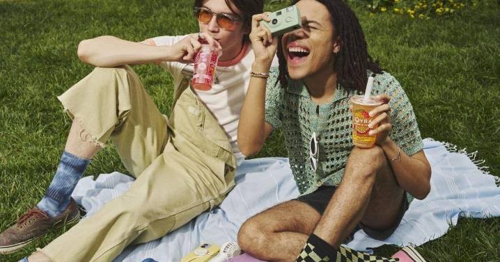 Bubble Tea Craze Hits College Campus