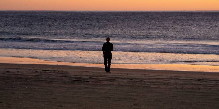 Los mitos sobre las personas solitarias caen ante la evidencia científica