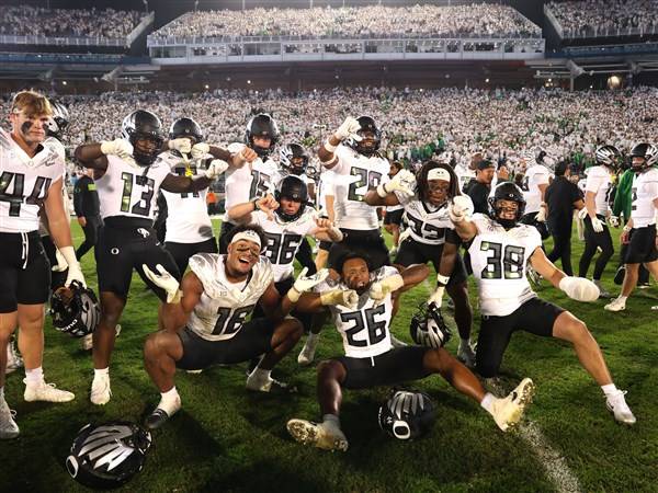 AP Top 25 and how Briggs voted: Oregon up to No. 2 behind Ohio State