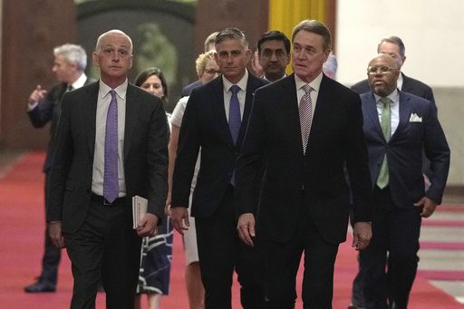US lawmakers visiting China seek to improve military cooperation