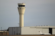 One dead after small plane crash at Centennial Airport