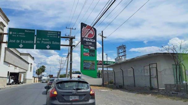 Rastrean automovilistas a la gasolina más barata