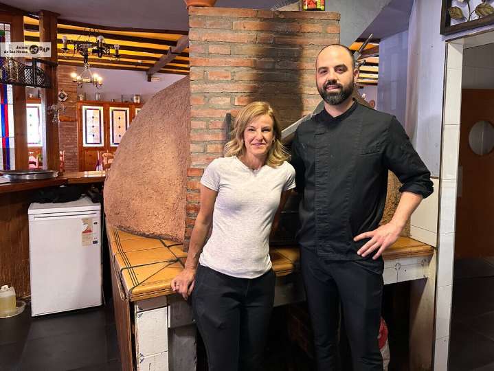 El mejor ternasco de Aragón se come en un pueblo de 200 habitantes y lo hace la familia Martínez Flores