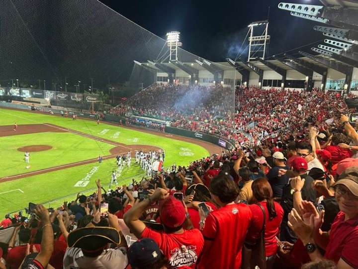 Piratas de Campeche vencen a Diablos Rojos en extra innings y se adelantan 2
