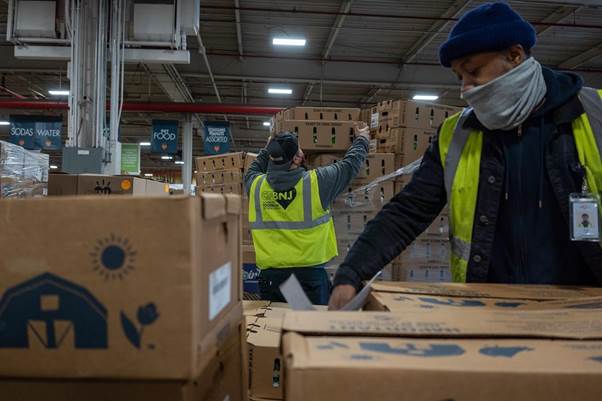 La crisis de hambre en NJ se agrava en medio de los recortes del 'Big Beautiful Bill'. Cómo están sobreviviendo las despensas y los agricultores