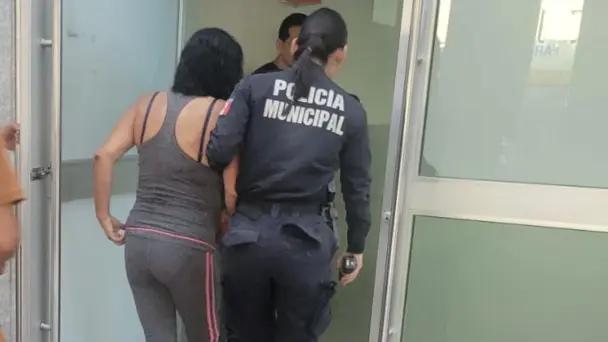 Policía apoya a personas con problemas respiratorios