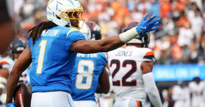 Instant reaction: Chargers topple Broncos, have firm grasp of AFC West