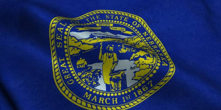 2 resign from Nebraska liquor commission