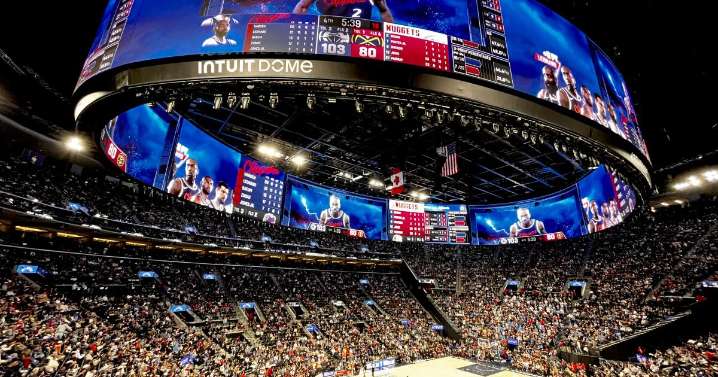 Clippers considered naming dome after bankrupt firm at center of Kawhi Leonard allegations