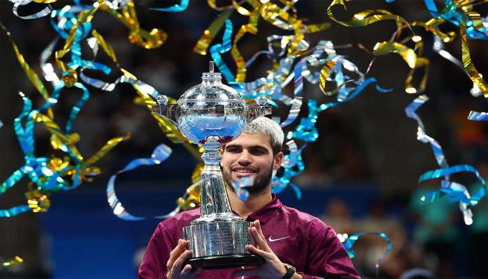 Alcaraz logra su 8º título en Tokio