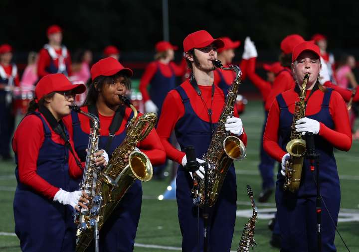 Baldwinsville marching band unveils new performance, director at ‘Marching Bees’ show (86 photos)