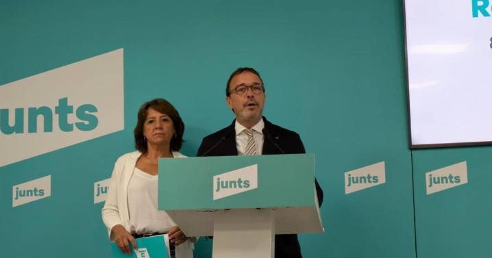 La visita de Illa a Puigdemont no cambia la opinión de Junts: mantienen el 'no' a la reducción de jornada