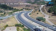 El vuelco de un camión con vigas de hormigón en la A-2 provoca atascos sentido Zaragoza