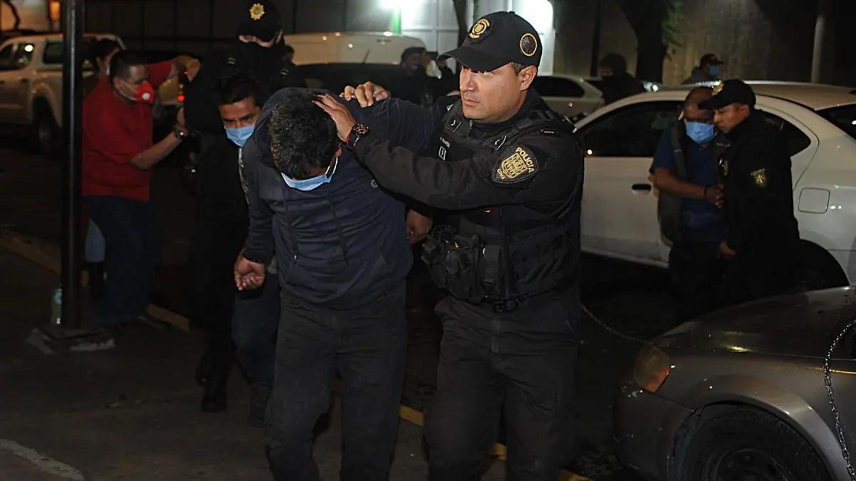 Fiscalía capitalina aprehende a grupo dedicado al secuestro exprés en Tinder