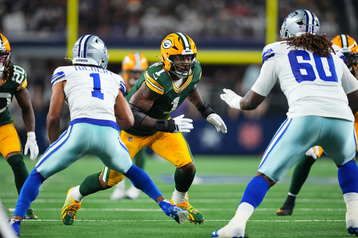 Micah Parsons in and out of injury tent as his Packers visit the Cowboys a month after trade