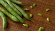 Ni en el frutero ni en la mesada: cómo hay que guardar las chauchas para que no se marchiten