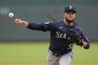 Mariners’ rare challenge helps secure 2-0 win over Royals, tie Astros for first place in AL West – Winnipeg Free Press