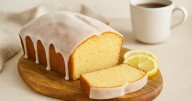 El secreto para que el budín de limón quede húmedo y esponjoso