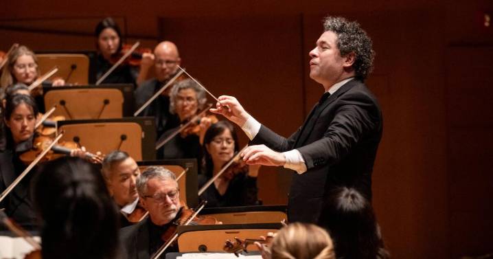 Review: After 17 years, Dudamel's L.A. Phil farewell concert bridges two orchestras with 'Earth Between Oceans'