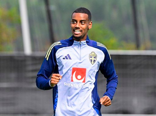 Liverpool to slowly integrate Isak into team after record move from Newcastle