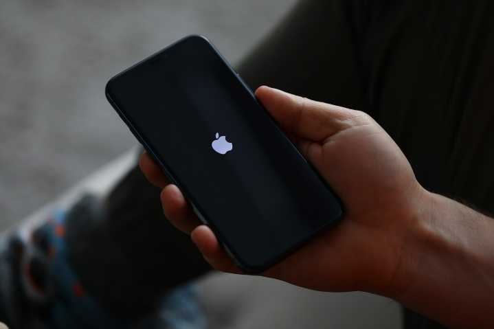 Apple unveils its latest iPhone lineup