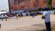 Se manifiestan también familiares de personas desaparecidas en informe de Sheinbaum en Mazatlán