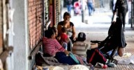 Aseguran que una familia tipo necesita casi cuatro salarios mínimos para no caer bajo la línea de pobreza