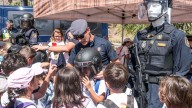 Perros, drones, y motos acercan la Policía Nacional a los más pequeños