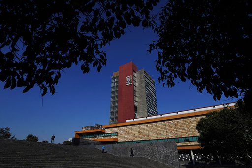 La mitad de la UNAM, la principal universidad de México, en paro por preocupaciones de seguridad
