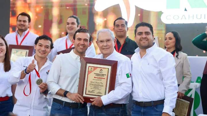 Reconocen a juventud priista: entregan galardón Red 2025