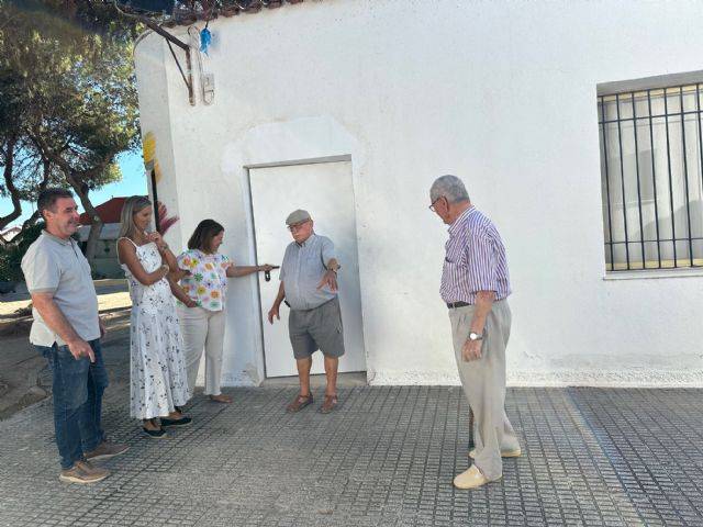El Ayuntamiento realiza mejoras en el Centro de Mayores de Dolores de Pacheco