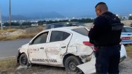 Se le poncha llanta a auto en camino a Ramos Arizpe y vuelca; trabajadores resultan ilesos