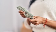 Restricción: los que compren dólar oficial no podrán venderlo como dólar MEP por 3 meses