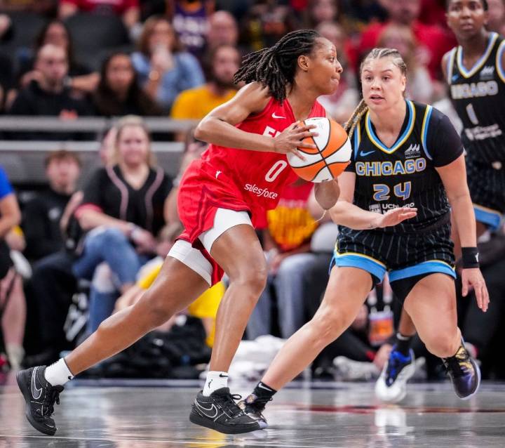 Deadspin | Fever complete five-game season sweep of Sky