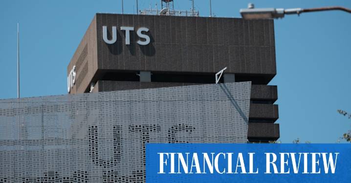 UTS dispute: TEQSA investigates university over suspended student intakes