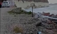 Sudestada azota las costas de Playa Bonita en Magagna